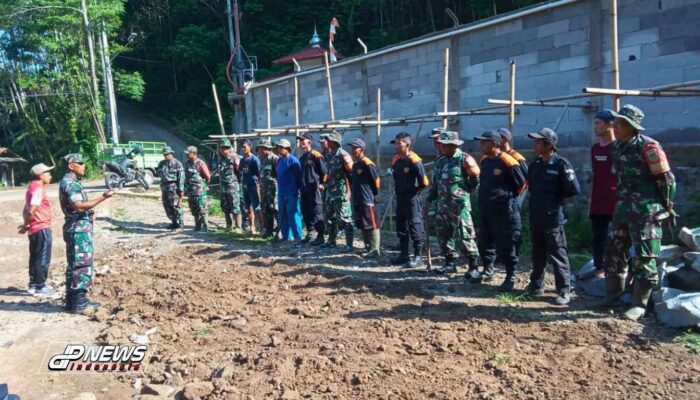Wujudkan Lingkungan Bersih Danramil Darangdan Bersama Muspika Lakukan Karya Bhakti