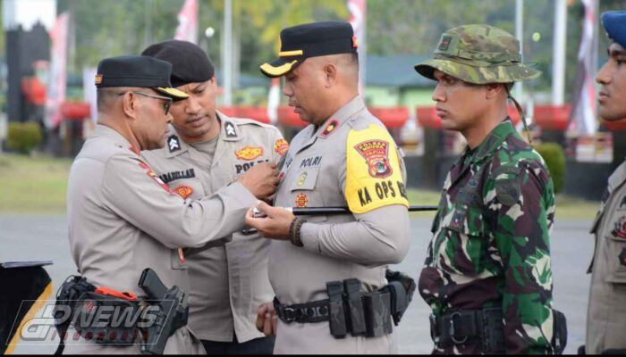 Kapolri Beri Penghargaan Pin Emas Kepada Prajurit TNI Dan Anggota Polri Yang Tergabung Dalam Satgas Operasi Damai Cartenz 2023