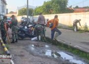 Peduli Lingkungan, Koramil 1908/Pwk Bersama warga Lakukan Karya Bakti Pembersihan Sampah Di Sekitar Wilayah Pasar Simpang
