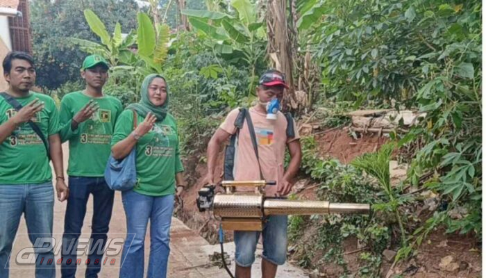 Kegiatan Sosial Fogging Oleh Caleg Dapil 2 Dari Partai PPP Jeni Wijayanti Bersama Relawan Ganjar