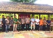 Kapolres Metro Bekasi Menghadiri Acara Jumat Curhat