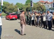 Koramil 1902 Bersama Muspika Plered Lakukan Karya Bakti Pembersihan Pasar Kuliner Plered