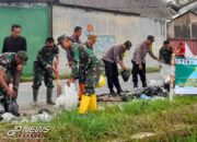 Koramil 1705 Cikijing Laksanakan Karya Bakti Pembersihan Sampah