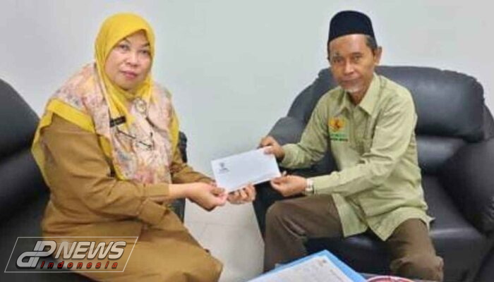Wujud Peduli Ka Camat Karang Bahagia, ASN Kab Bekasi dan Tim TRK untuk Abdul Malik Penderita Kanker Tulang