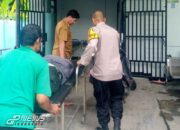 Kepolisian Sektor Pebayuran Bantu Evakuasi Warga Yang Terjatuh Dari Sepeda Motor