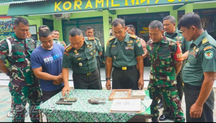 Desa Panyingkiran Serahkan Dua Pucuk Senjata Api Pistol