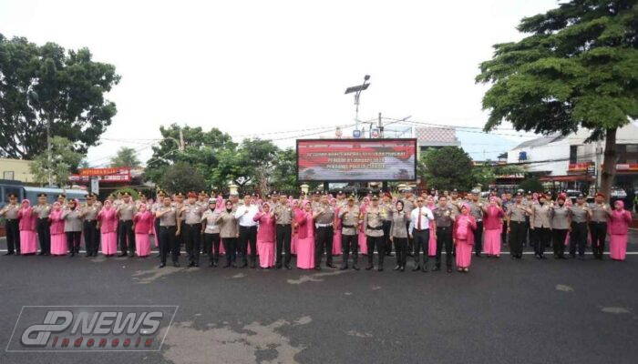 Kapolres Cianjur Pimpin Upacara Korps Raport Kenaikan Pangkat 74 Personel Polres Cianjur
