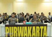 Kapolres Purwakarta Beserta Kapolsek Jajaran Ikuti Vicon Situasi Kamtibmas Bersama Kapolri