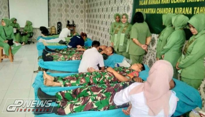 HUT Persit ke 78, Kodim 619/PWK Menggelar Baksos Donor Darah
