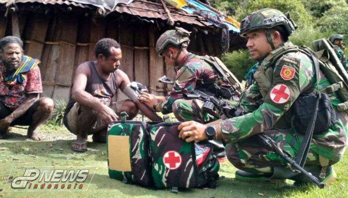 Prajurit Buaya Putih Kostrad Hadir Membawa Senyuman di Tanah Papua