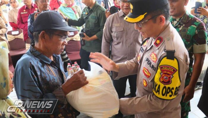 Wakili Kapolres Purwakarta, Kompol Ricky Adipratama Hadiri Kegiatan Operasi Pasar Murah Ramadhan