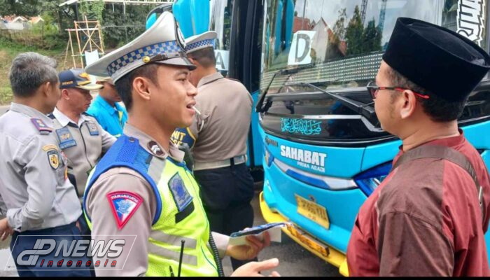 Operasi Keselamatan Lodaya 2024, Polres Purwakarta Gelar Ramp Check Dan Pemeriksaan Kesehatan Sopir
