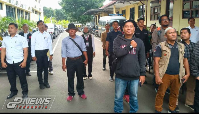 Respon Wartawan Saat Lagu Indonesia Berkumandang