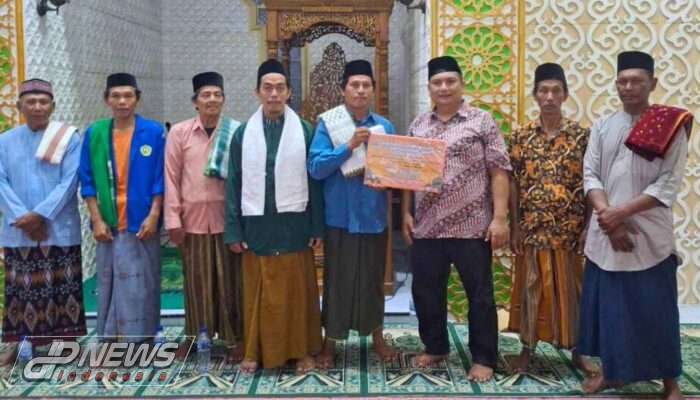 Tarawih Keliling dan Berikan Bantuan, Sarana Maksimalkan Ibadah di Bulan Suci Oleh Kepala Desa Cipayung