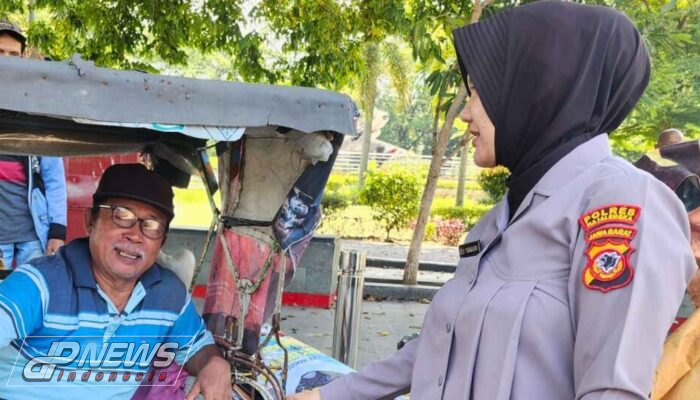 Brigadir Desi Yuanasari Sambangi Abang Becak di Taman Dirgantara: Ajak Bekerjasama dalam Ciptakan Lingkungan Aman