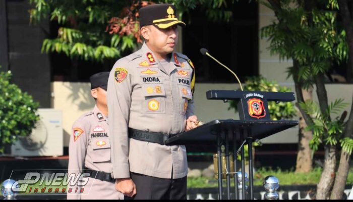 Kapolres Memimpin Upacara Kenaikan Pangkat Pengabdian Personel Polres Majalengka