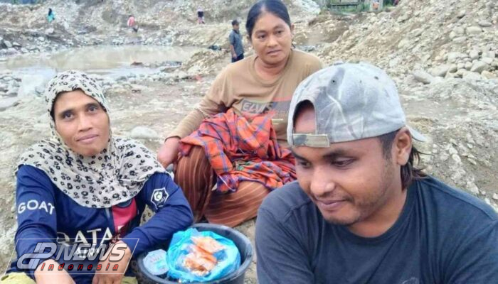 Akibat Ekonomi Sulit, Rani Warga Batang Natal datang ke Kota Nopan Mancetek