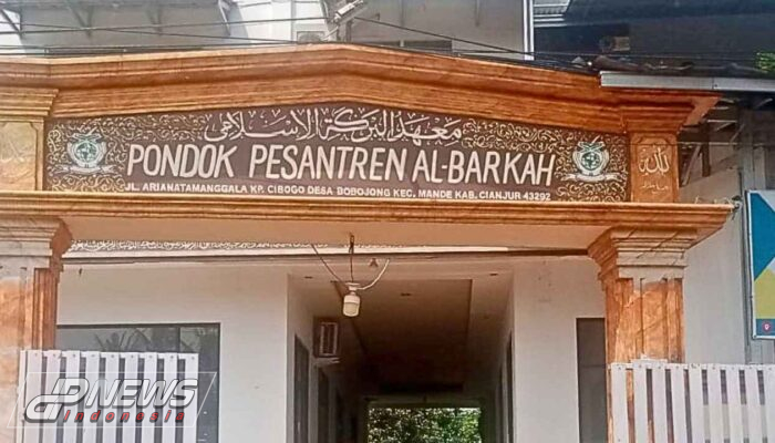 Pemahaman Ilmu Agama Melalui KIAI di Majlis Taklim Al Barkah Mande