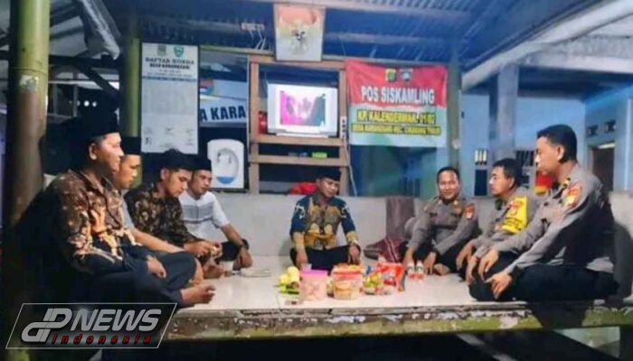 Pejabat Utama Polres Metro Bekasi, Kunjungi Warga di Pos Kamling