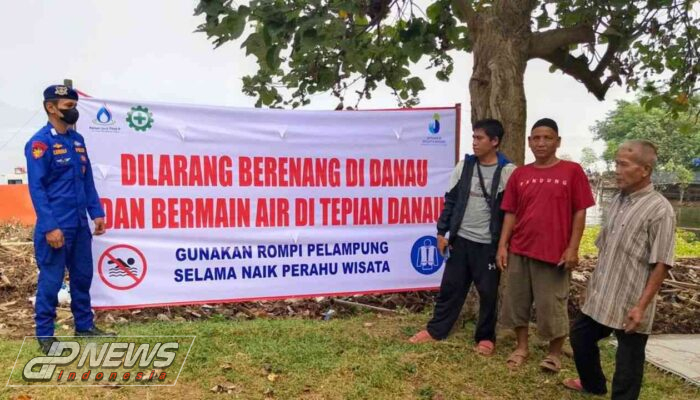 Satpolairud Patroli Dialogis ke Masyarakat Pesisir Waduk Jatiluhur Cegah Korban Tenggelam