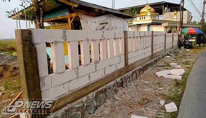 Partisipasi Warga dan Dukungan DPD J.P.K.P Bekasi, Pembangunan Pagar TPU di Desa Hegarmanah