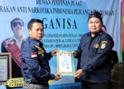 Ketua Umum DPP GANISA Serahkan Surat Kuasa DPC Ganisa Cikarang Barat