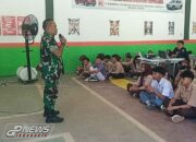 Babinsa Koramil 1902/Plered Melaksanakan Kegiatan Bintawil dan Wawasan Kebangsaan di SMK Negeri Maniis
