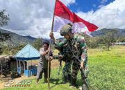 Pasang Bendera Bersama Masyarakat Bangkitkan Semangat Nasionalisme