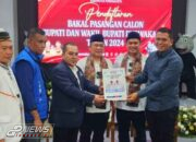 Simpatisan Dan Relawan Kawal Pasangan Cabup dan Cawabup, Yadi Rusmayadi-Pipin Sopian Mendaftar Ke KPU Purwakarta