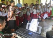 Tingkatkan Kualitas Pendidikan, Satgas Yonif 131/Brajasakti Mengajar di SDN YPPK Wembi Perbatasan Papua
