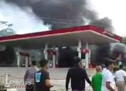 Stasiun Pengisian Bahan Bakar Umum (SPBU) Di Tanggeung Cianjur Terbakar