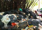 Warga Jatimekar Keluhkan Tumpukan Sampah Dijalan, Diduga Sengaja Dibiarkan 