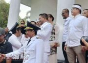 Warga Masyarakat Purwakarta Berikan penyambutan Untuk Bupati Dan Wakil Bupati Yang Baru