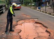 Sat Lantas Polres Purwakarta Temukan Jalan Berlubang Dan Bergelombang Saat Lakukan Survei Jalur