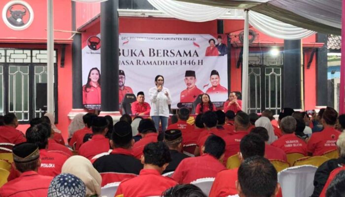 Rieke Diah Pitaloka Hadiri Acara Buka Bersama Jajaran Pengurus dan Ranting PAC di Kantor DPC PDI-P Kabupaten Bekasi 