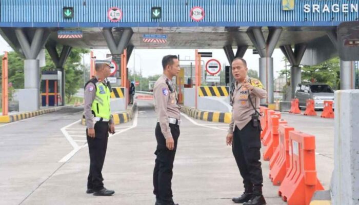 Satlantas Polres Sragen dan Jasa Marga Lakukan Pantauan Langsung Arus Mudik di Jalur Tol Sragen