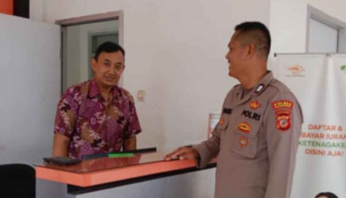Personel Polsek Maja Aiptu Dina Sohidina Sambangi Objek Vital Bank BJB Unit Maja Berikan Himbauan Kamtibmas