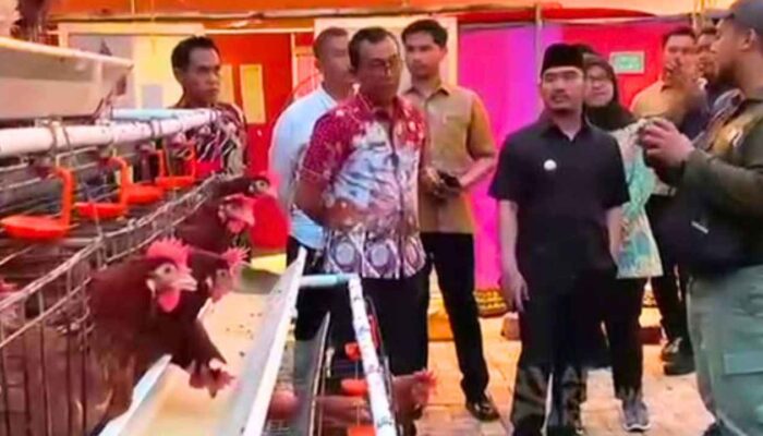 Bupati Bekasi Bersama Kepala Dinas Lingkungan Hidup Kunjungi PDU dan PT Maggot Indonesia