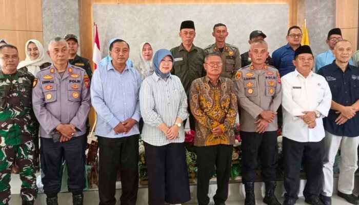 Pisah Sambut Kapolsek Maja Sekaligus Pelepasan Sekertaris Camat Yang Akan Memasuki Masa Purna Bhakti