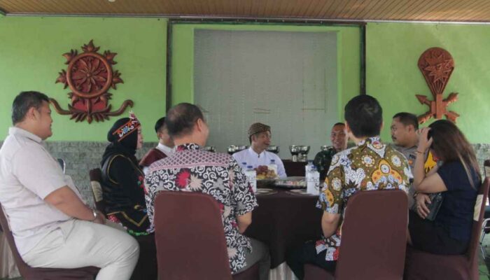Coffee Morning Kapolres Purwakarta di Resimen Armed Sthira Yudha