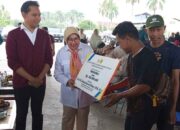 Anggota DPR RI Fraksi Partai Gerindra dan Pemkab Cianjur Salurkan Alat dan Mesin Pertanian