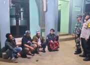 Bhabinkamtibmas Dengan Babinsa Berikan Himbauan Kamtibmas Terkait Jam Malam