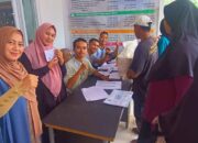 Desa Mulyasari Salurkan Bantuan Pangan Beras 20 kg Ke Keluarga Penerima Manfaat