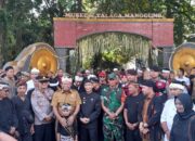Kirab Budaya Pesona Tradisi Nyiramken Pusaka Talaga Manggung 2025