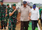 Danrem 051/Wijayakarta Dampingi Menhan RI Kunjungan Kerja di Yonif TP 843/Patriot Yudha Vikasa