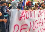 Aksi Demonstrasi Oleh Ratusan Massa Mahasiswa, Ormas dan Ojol Depan Gedung DPRD Cianjur