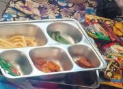 Puluhan Siswa SDN Tarunabakti Keracunan Makan Gizi Gratis