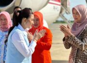 Dandim Beserta Istri Sambut Kedatangan Ibu Wakil Presiden RI Selvi Gibran di Bandara Kertajati
