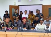 Aksi Damai Ratusan Pedagang Pasar Induk di Gedung DPRD Kabupaten Cianjur