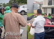 Aliansi Ormas Bekasi (AOB) Membagikan Takjil di Bulan Suci Ramadhan